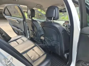 Mercedes-Benz C200 2010 Silver