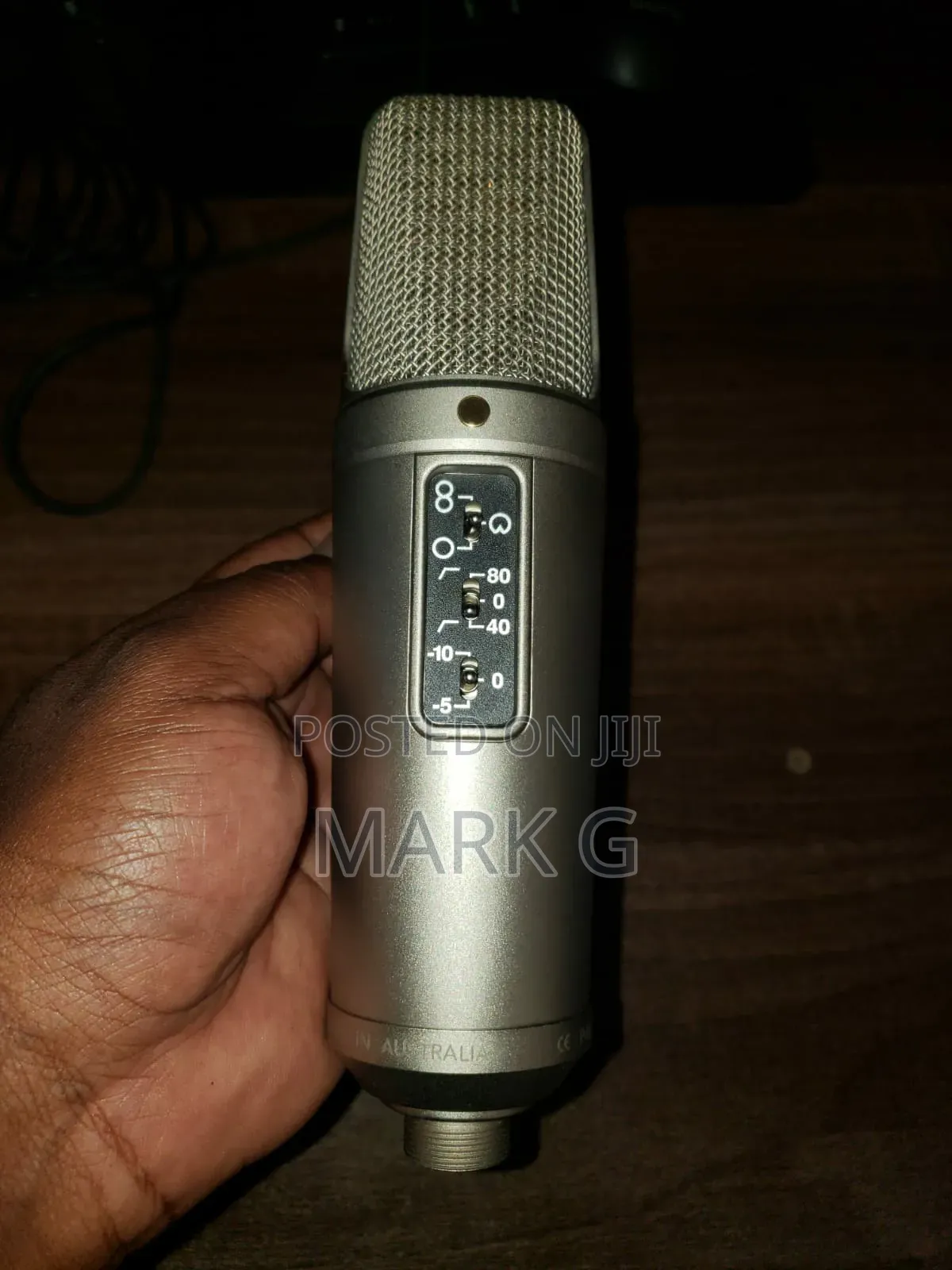Rode Nt2-a Multi-Pattern Large Diaphragm Studio Condenser Microphone