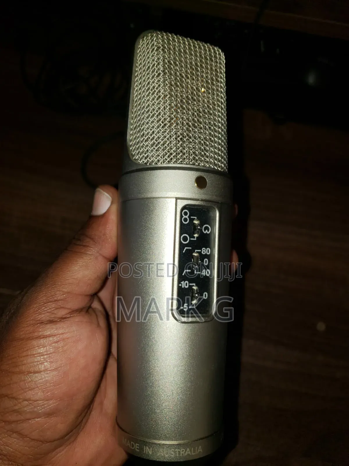 Rode Nt2-a Multi-Pattern Large Diaphragm Studio Condenser Microphone
