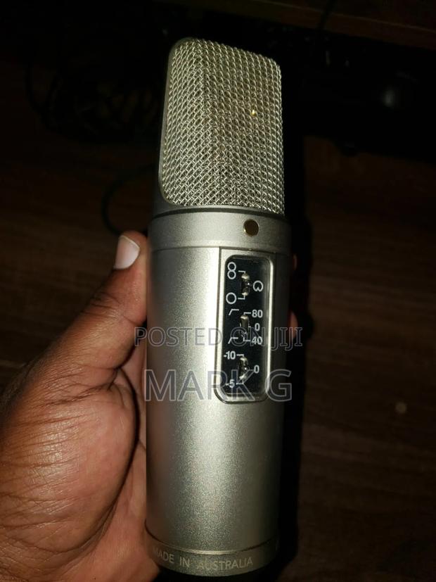 Rode NT2-A Mic + Pop-Filter + Acoustic Shield + Shock Mount - thumbnail 6