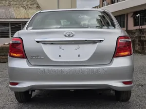 Toyota Axio 2017 Silver
