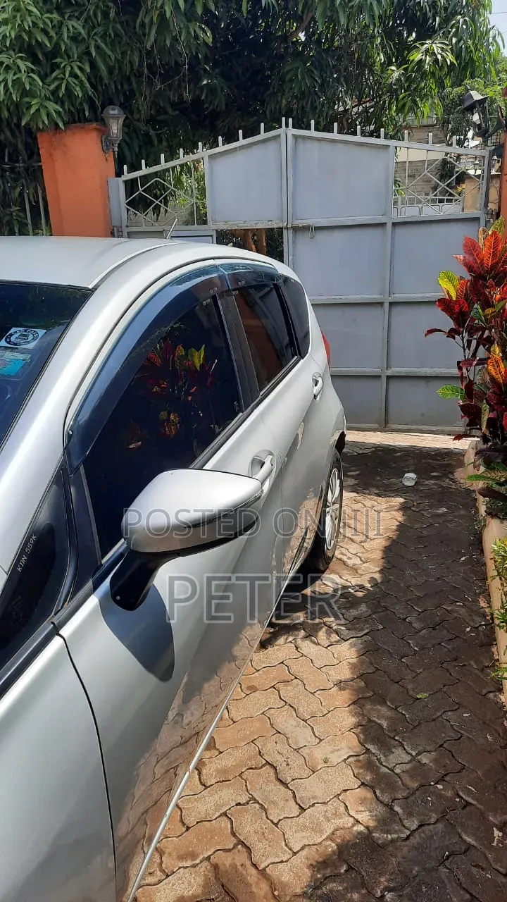 Nissan Note 2016 Silver