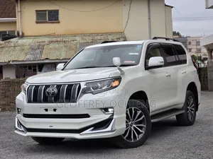 Toyota Land Cruiser Prado 2019 White