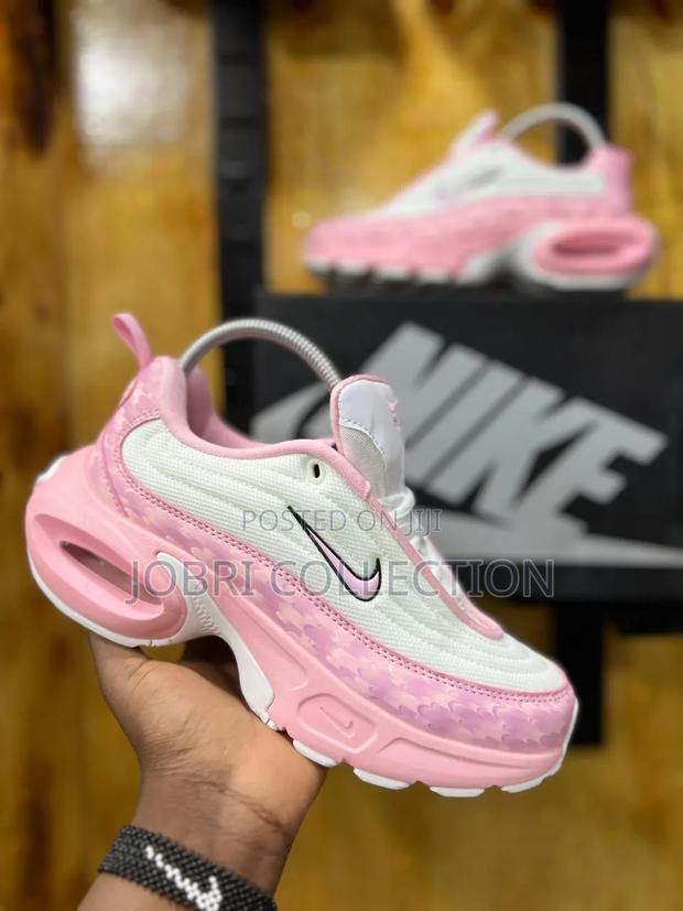 Ladies Nike Airmax Portal Sneakers