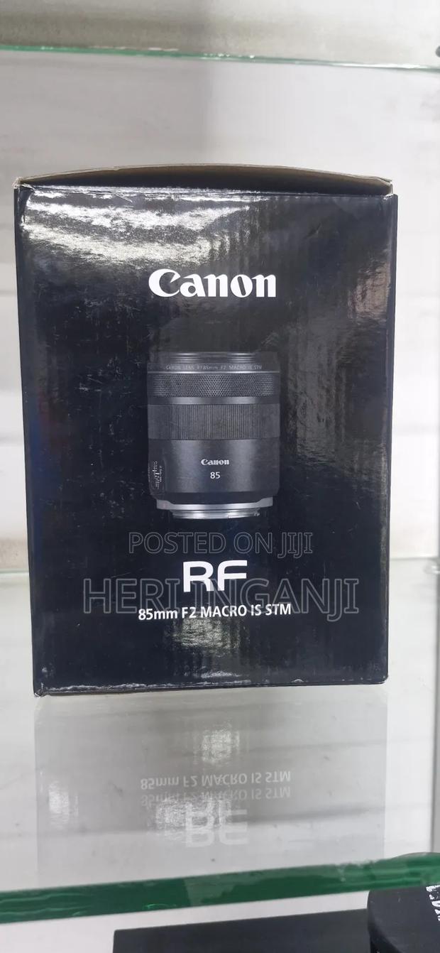 Canon Rf 85mm F2 Macro Is STM Lens