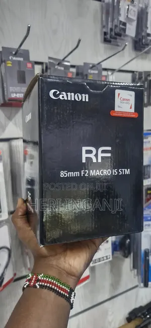 Canon Rf 85mm F2 Macro Is STM Lens