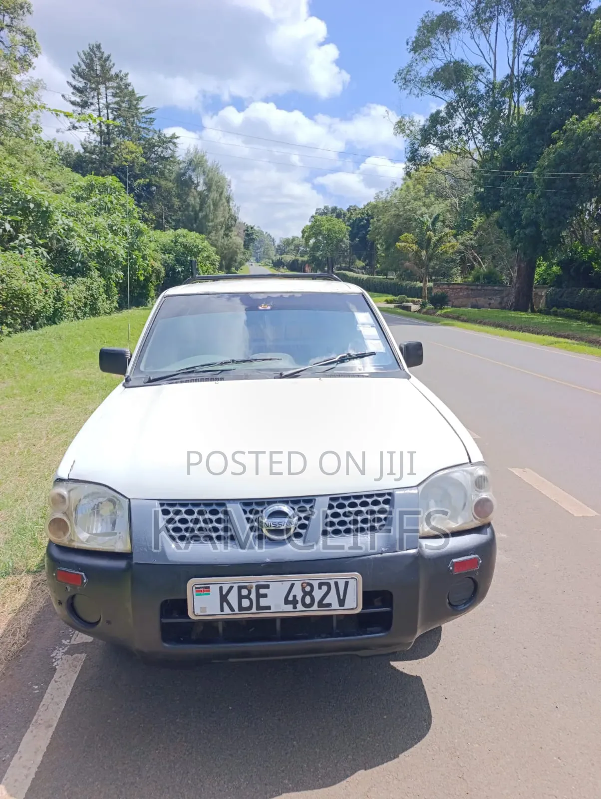Nissan Hardbody 2008 White