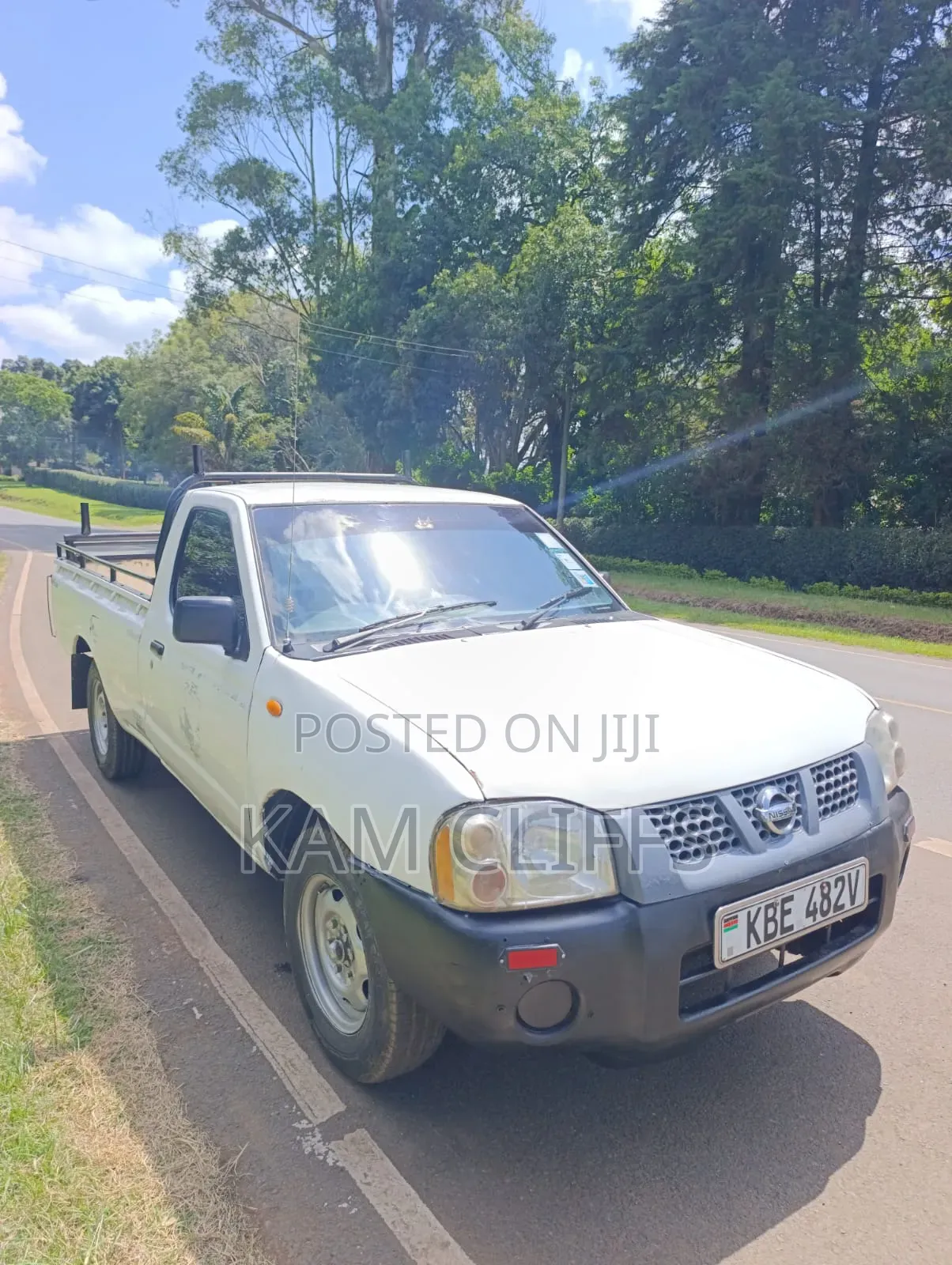 Nissan Hardbody 2008 White