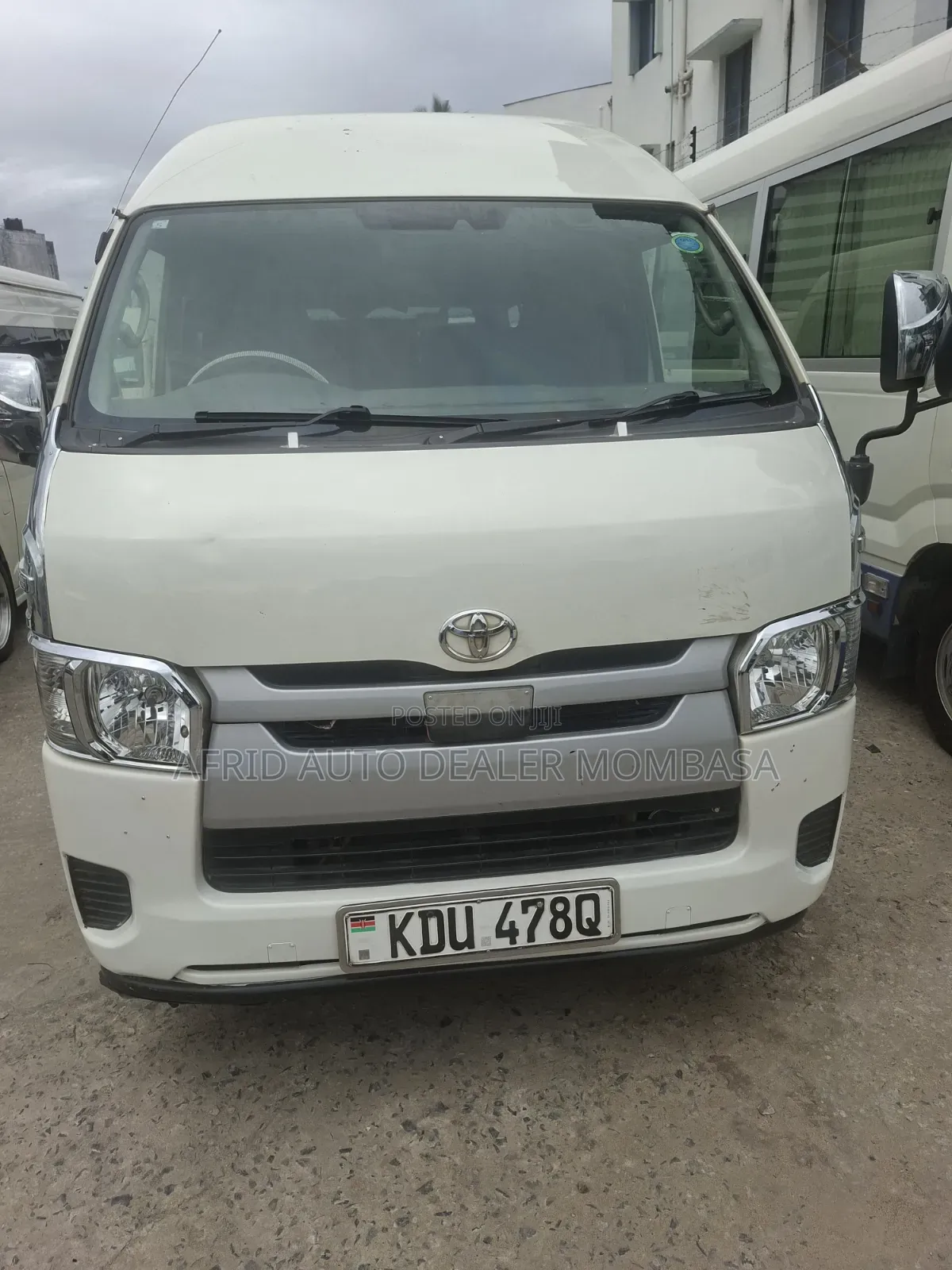 Toyota HiAce 2018 White