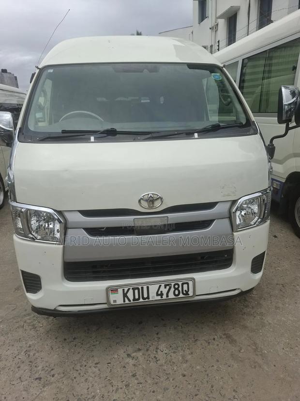 Toyota HiAce 2018 White
