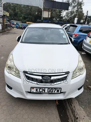 Subaru Legacy 2.5i Premium 2010 White