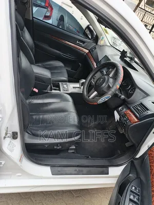 Subaru Legacy 2.5i Premium 2010 White
