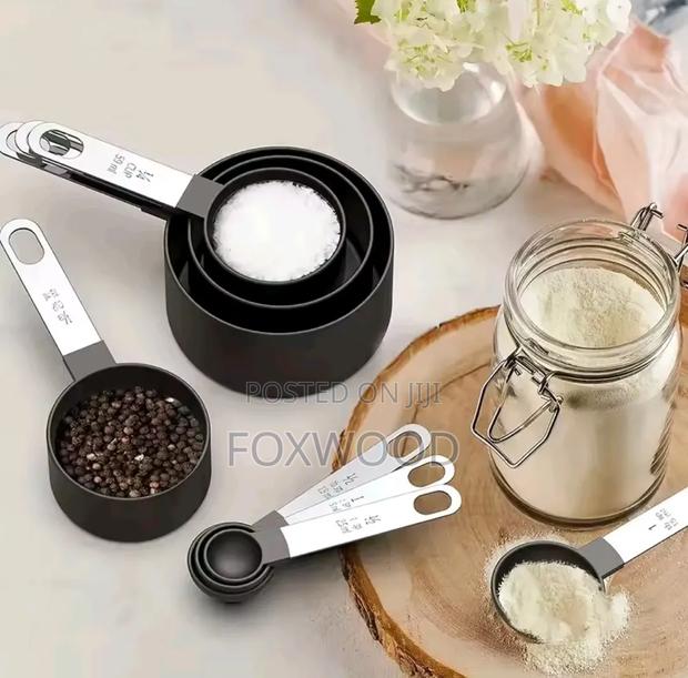Colored Measuring Cups+ Spoon
8pcs Set - thumbnail 4