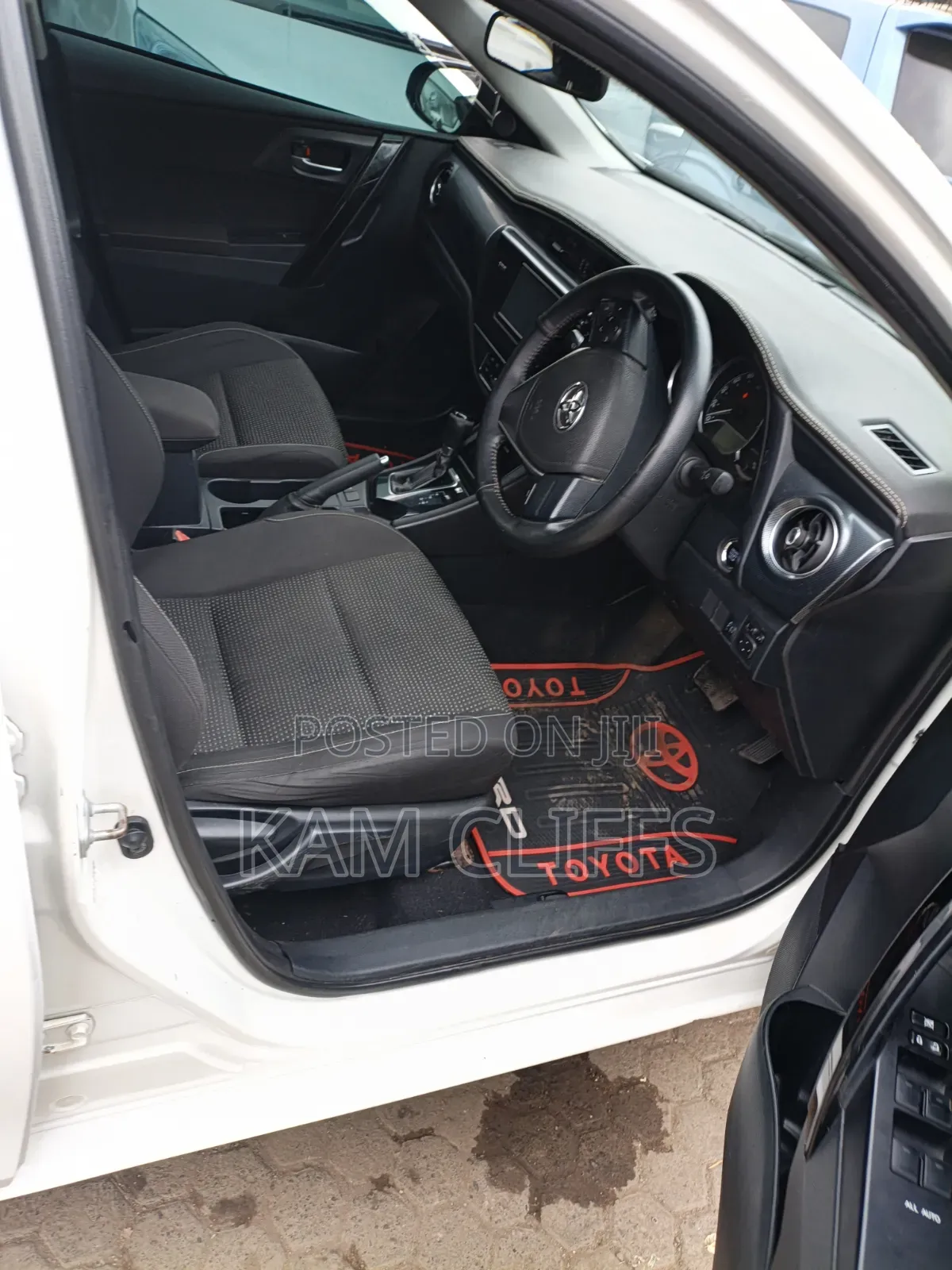 Toyota Auris 2017 White