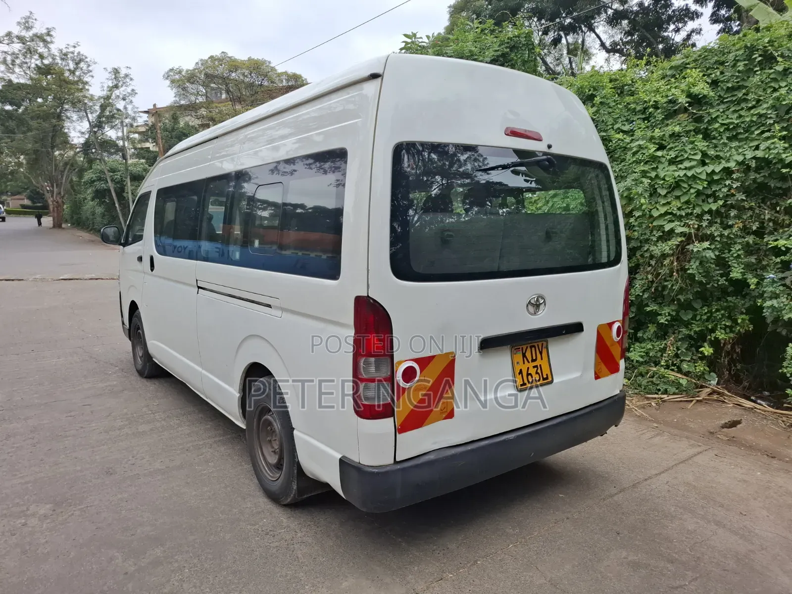 Toyota HiAce 2016 White