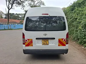 Toyota HiAce 2016 White