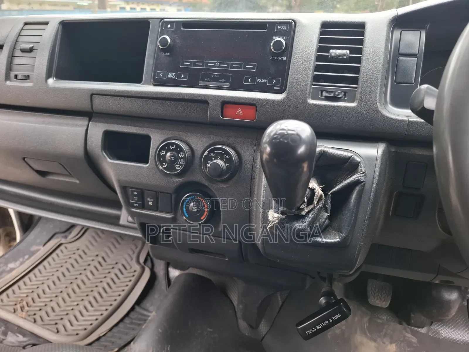 Toyota HiAce 2016 White