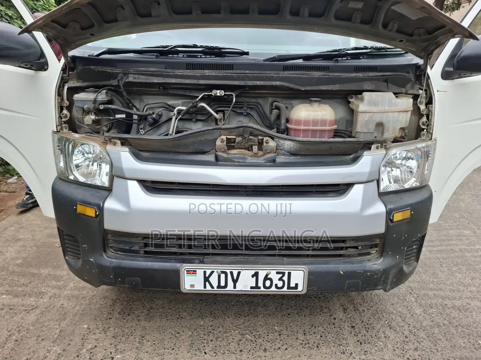 Toyota HiAce 2016 White