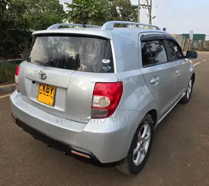 Toyota IST 2009 Silver