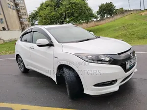Honda Vezel 2017 White