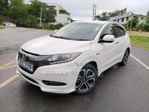 Honda Vezel 2017 White