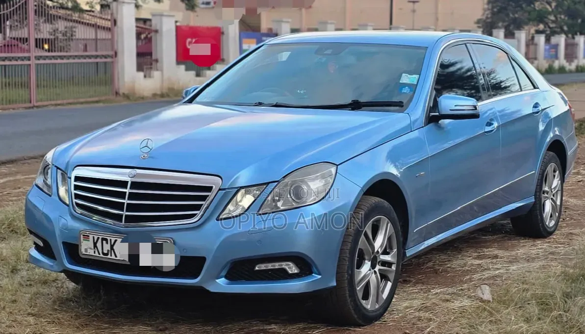 Mercedes-Benz E250 2011 Blue
