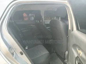 Toyota IST 2009 Silver