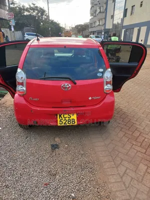Toyota Passo 2011 Red