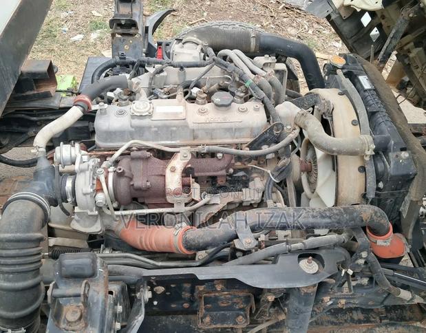 Isuzu NLR 2023 - thumbnail 5