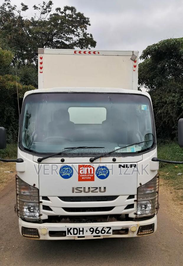 Isuzu NLR 2023