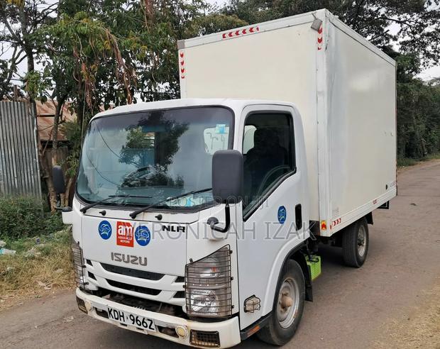 Isuzu NLR 2023 - thumbnail 7