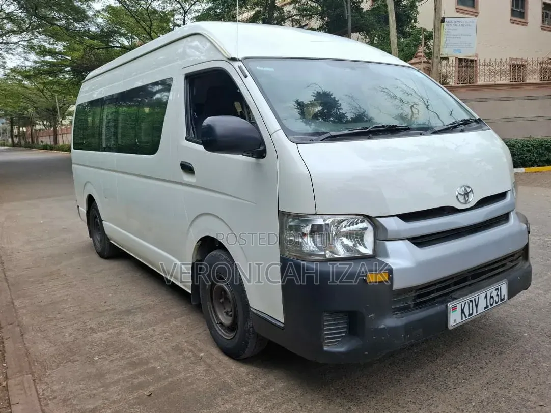 Toyota HiAce 2016 White