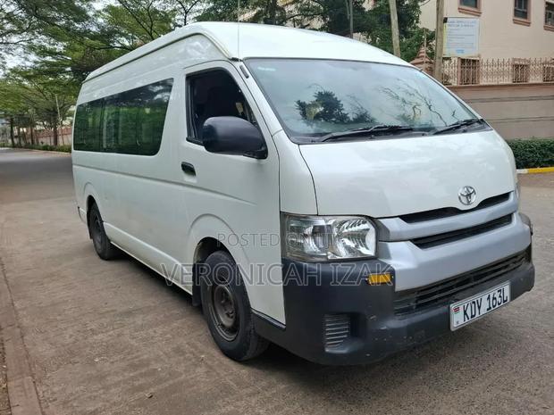 Toyota HiAce 2016 White - thumbnail 9