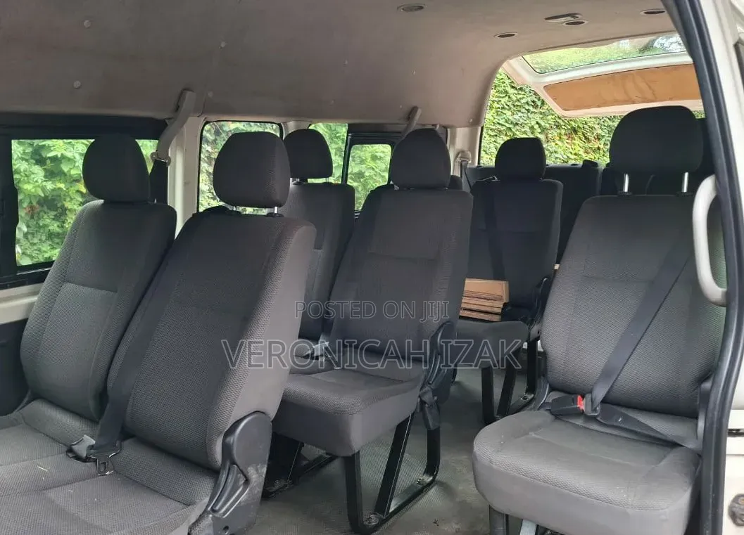 Toyota HiAce 2016 White