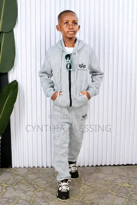 Tracksuits for Kids _Kids Tracksuits Grey