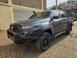 Toyota Hilux Revo Double Cab Deisel 2.8 AWD 2020 Gray