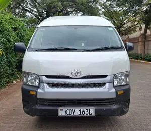 Toyota HiAce 2016 White