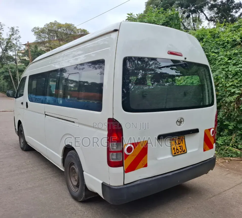 Toyota HiAce 2016 White