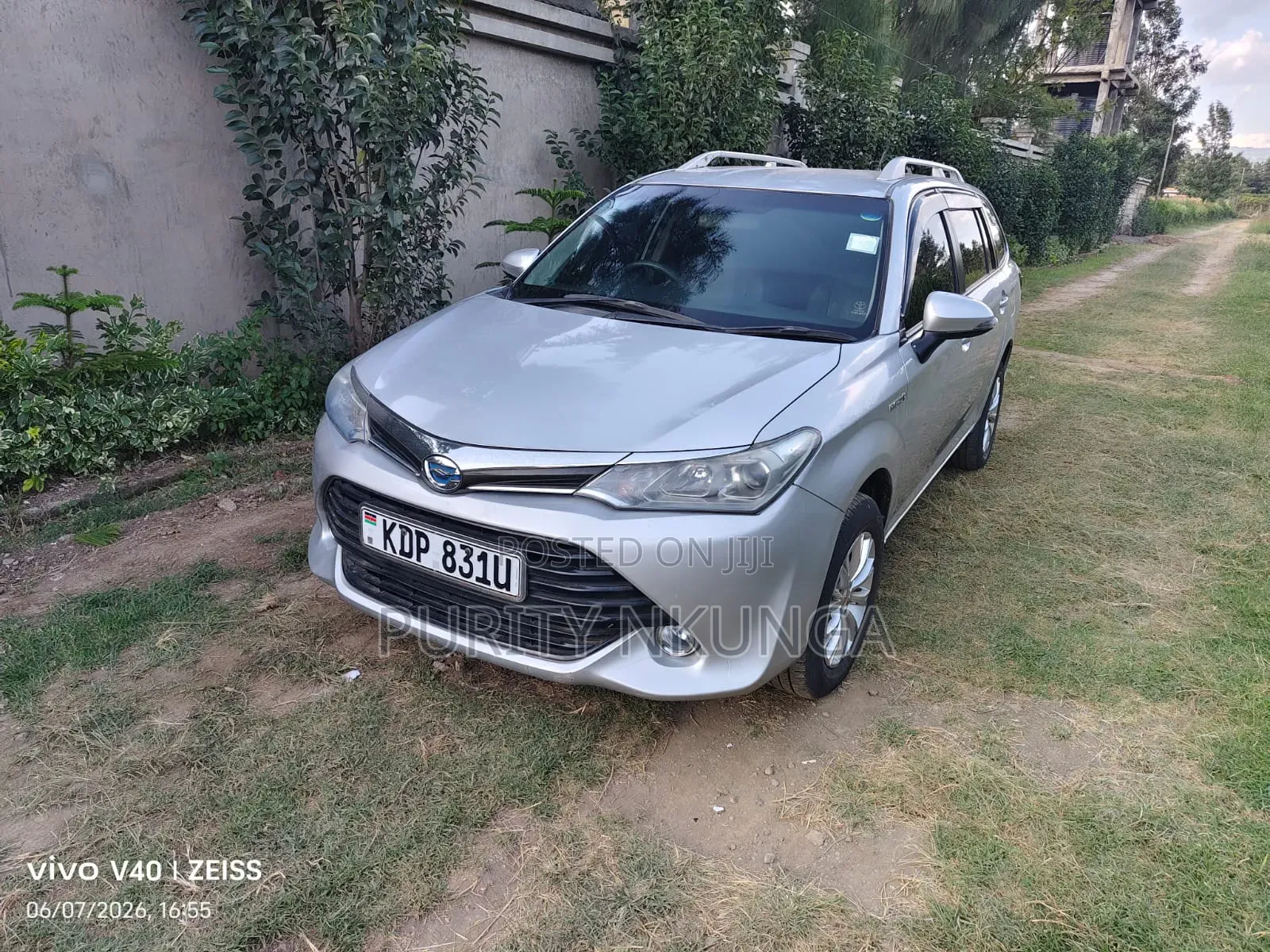 Toyota Corolla Fielder 2019 Silver