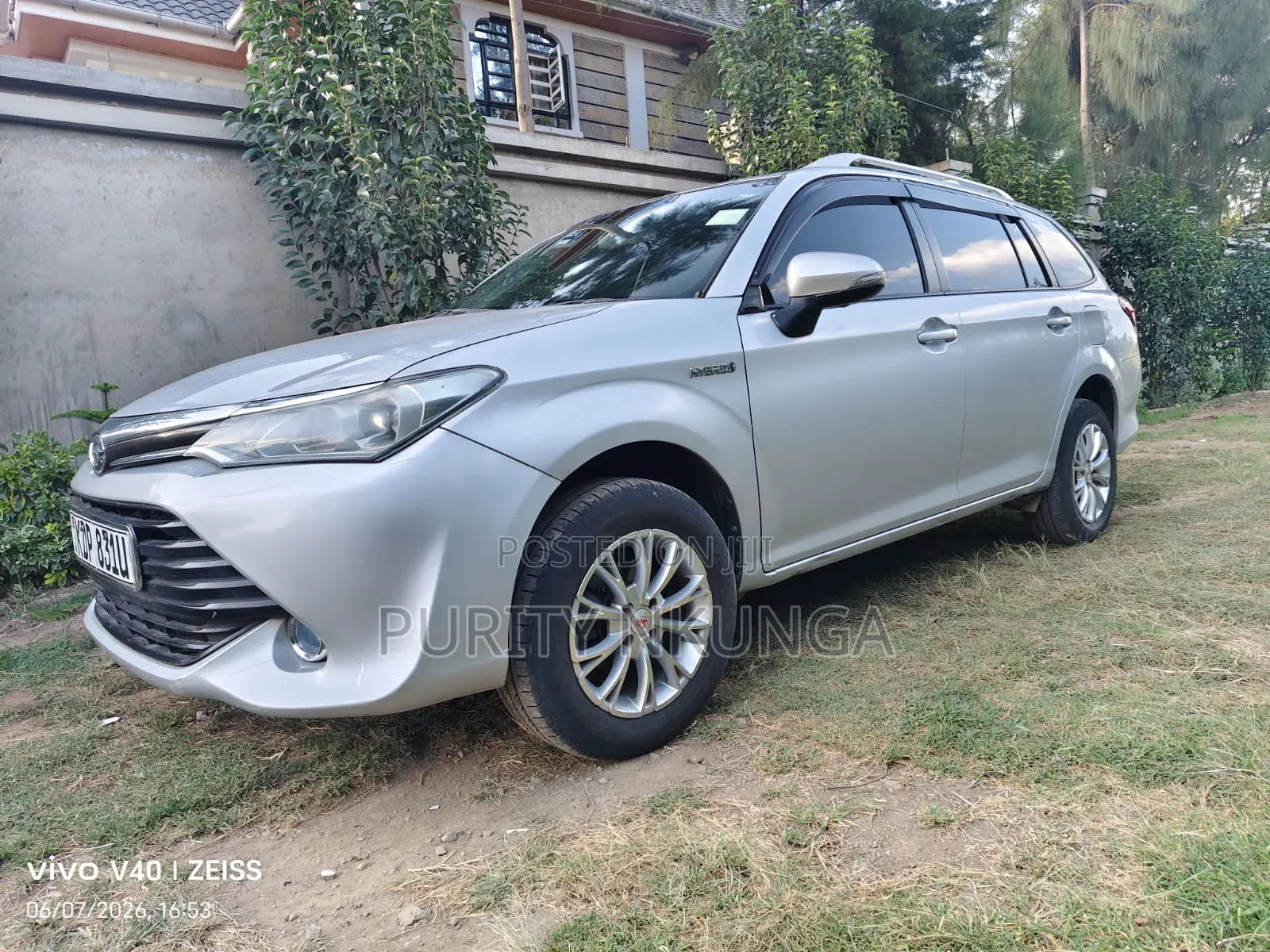 Toyota Corolla Fielder 2019 Silver