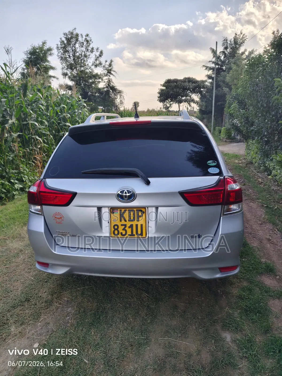 Toyota Corolla Fielder 2019 Silver