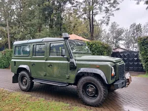 Land Rover Defender 2011 Green