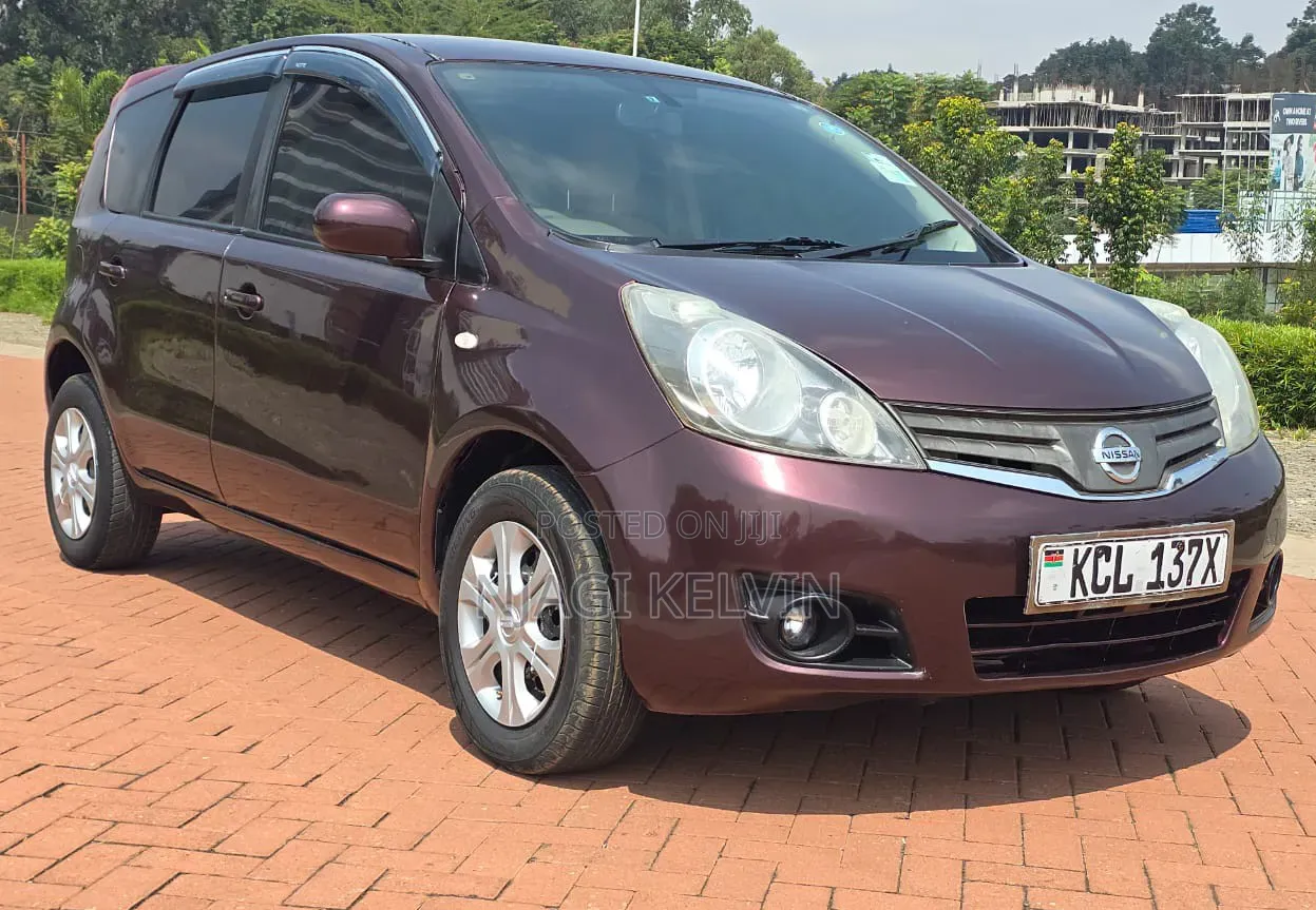 Nissan Note 2011 Burgundy