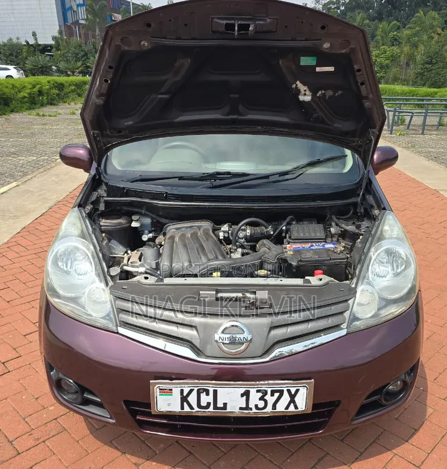 Nissan Note 2011 Burgundy