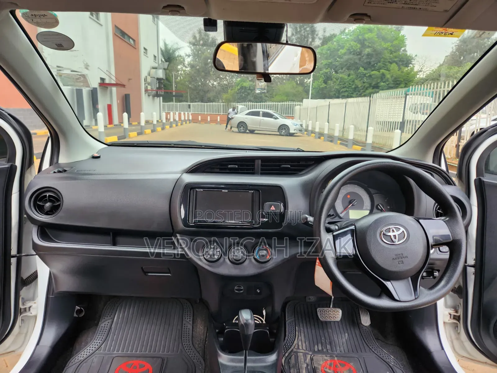 Toyota Vitz 2018 White