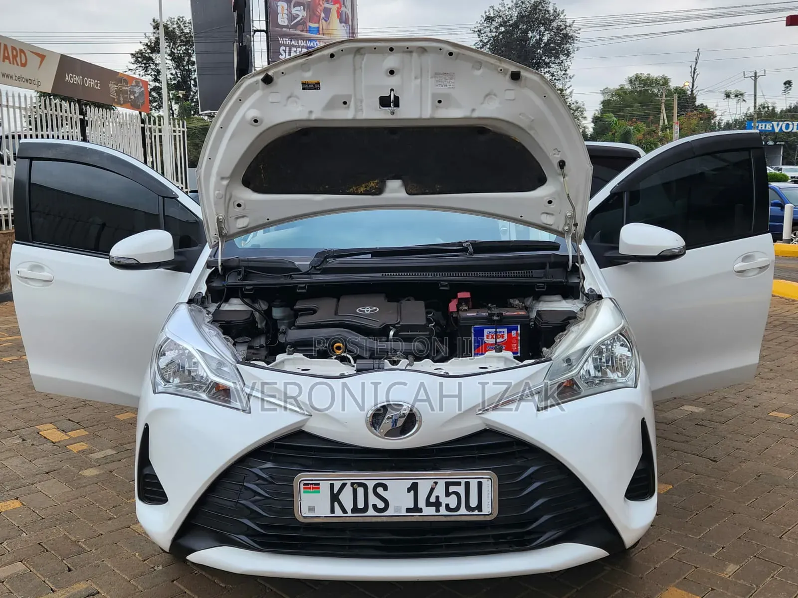 Toyota Vitz 2018 White
