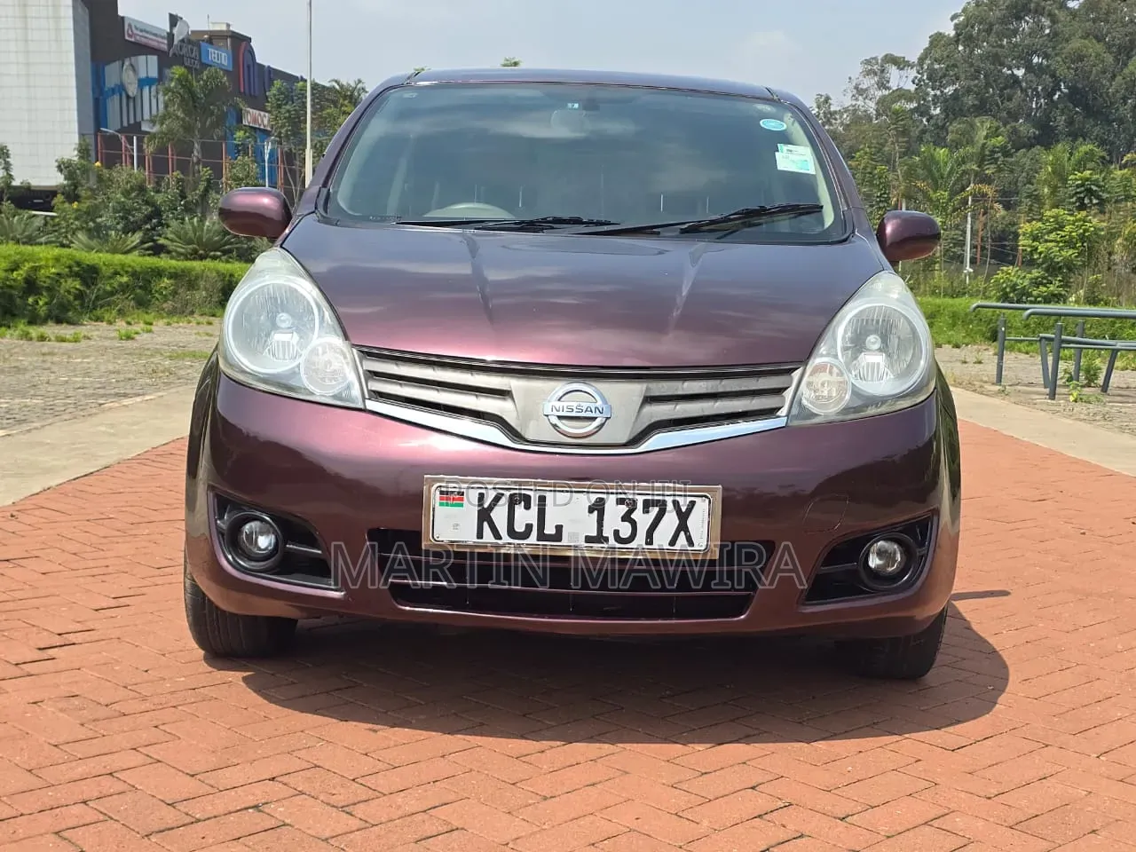 Nissan Note 2011 Maroon