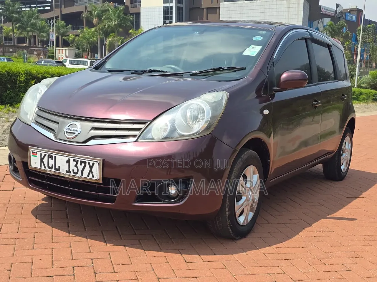 Nissan Note 2011 Maroon