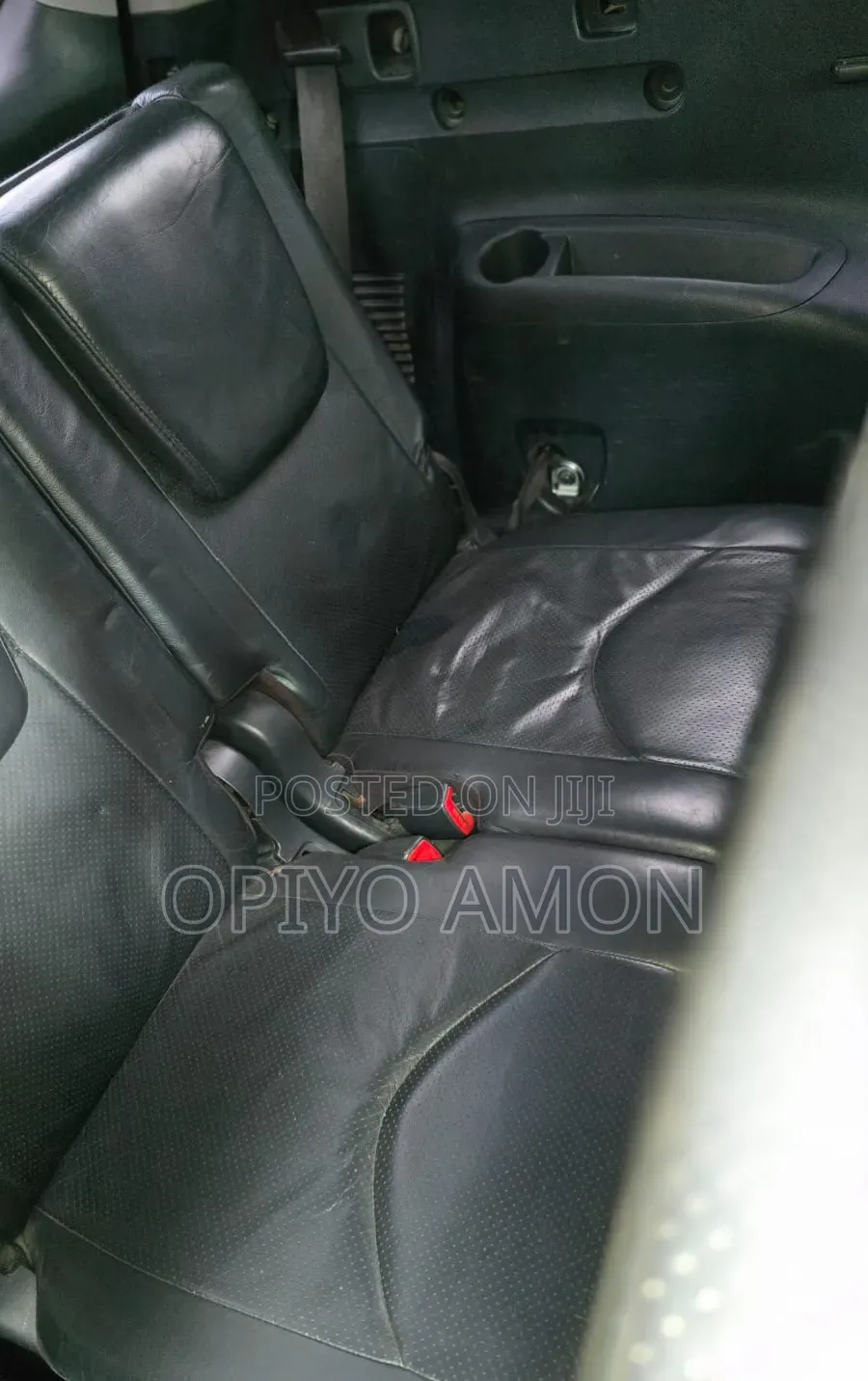 Toyota Vanguard 2010 White