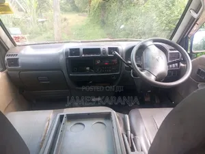 Nissan Vanette 2009 White